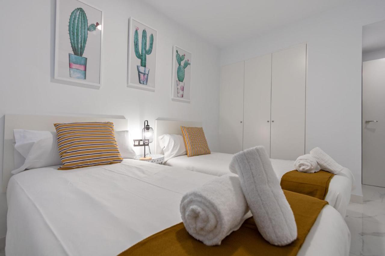 Lujan Deluxe Suites By Valcambre Seville Exterior photo